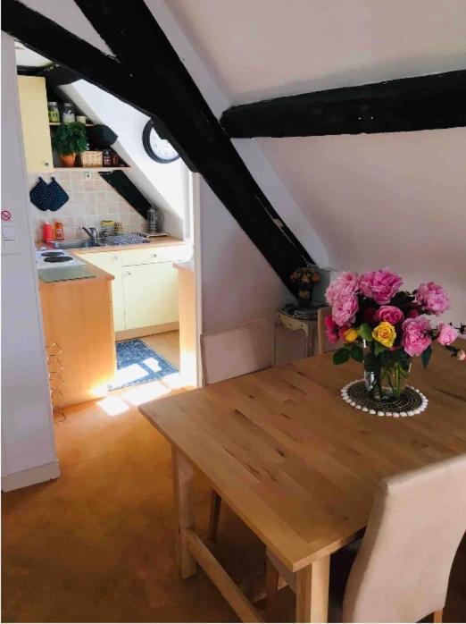 Ferienwohnung La Vue Des Remparts Dinan Exterior foto